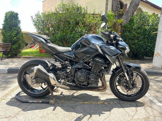 KAWASAKI Z900 